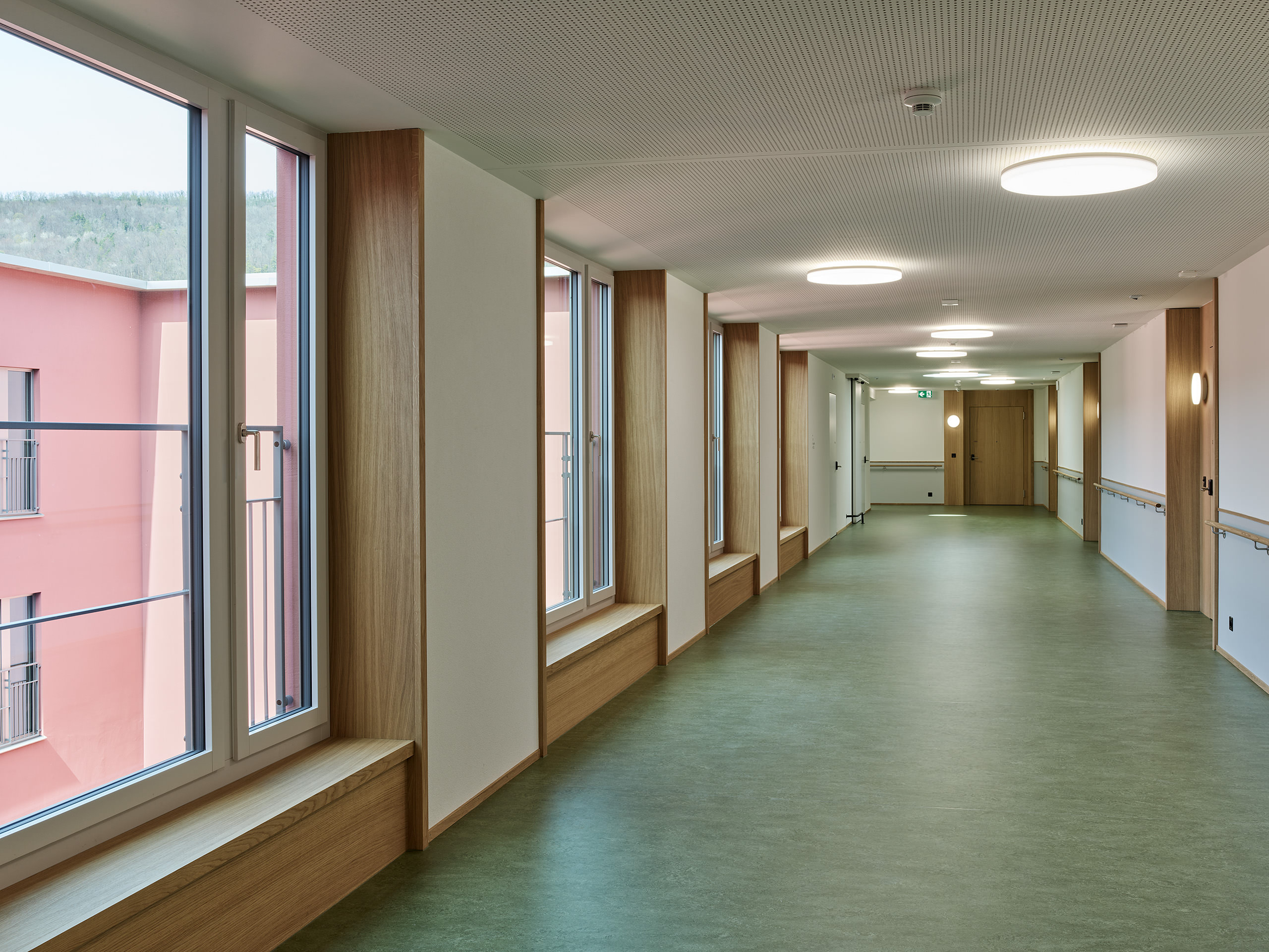 Ahp0068 AIQ4 008560 J2560